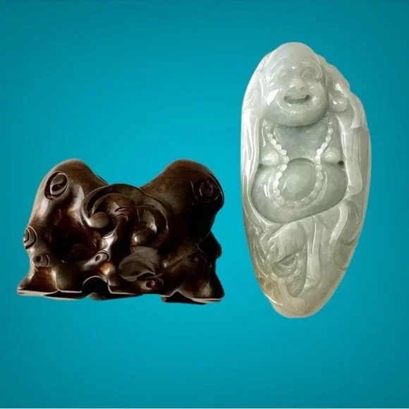 🇭🇰 HONG KONG HAND CARVED JADE BUDDHA FROM SINGLE STONE & WOODEN STAND - Picture 3 of 8